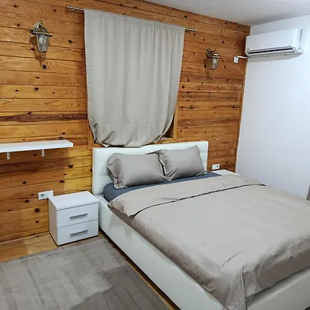Neom, Sarajevo